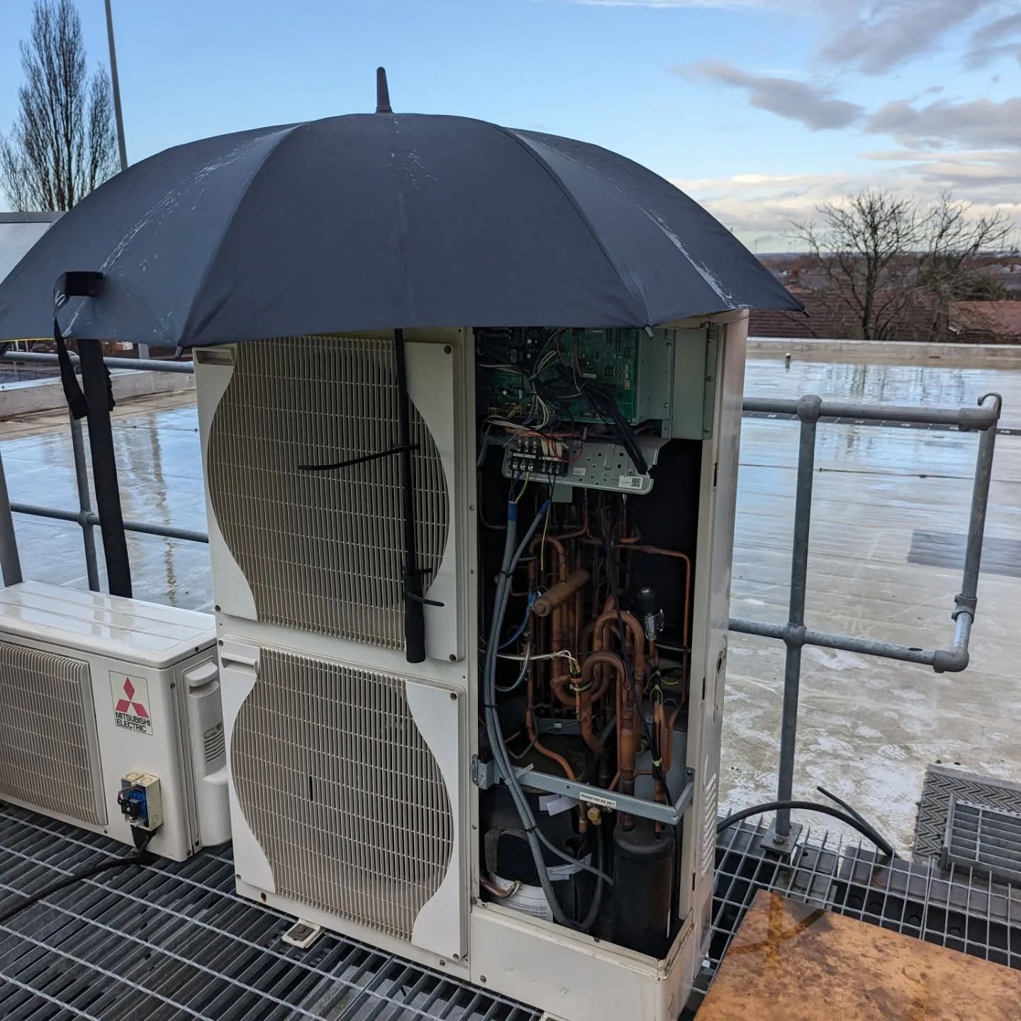 Diagnosing a failed air conditioning electrical supply